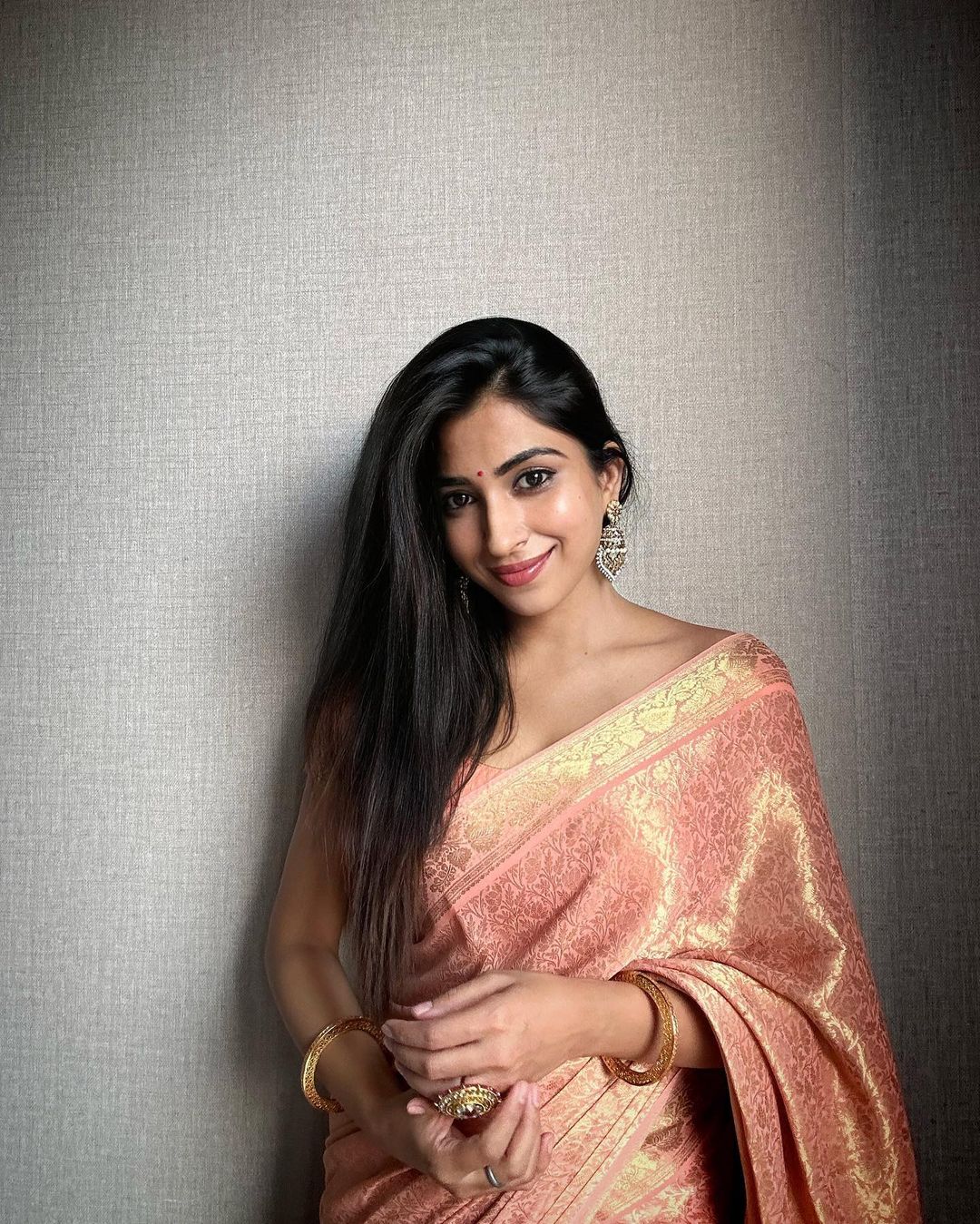 Printed Silk Blend Banarasi Saree in Pink