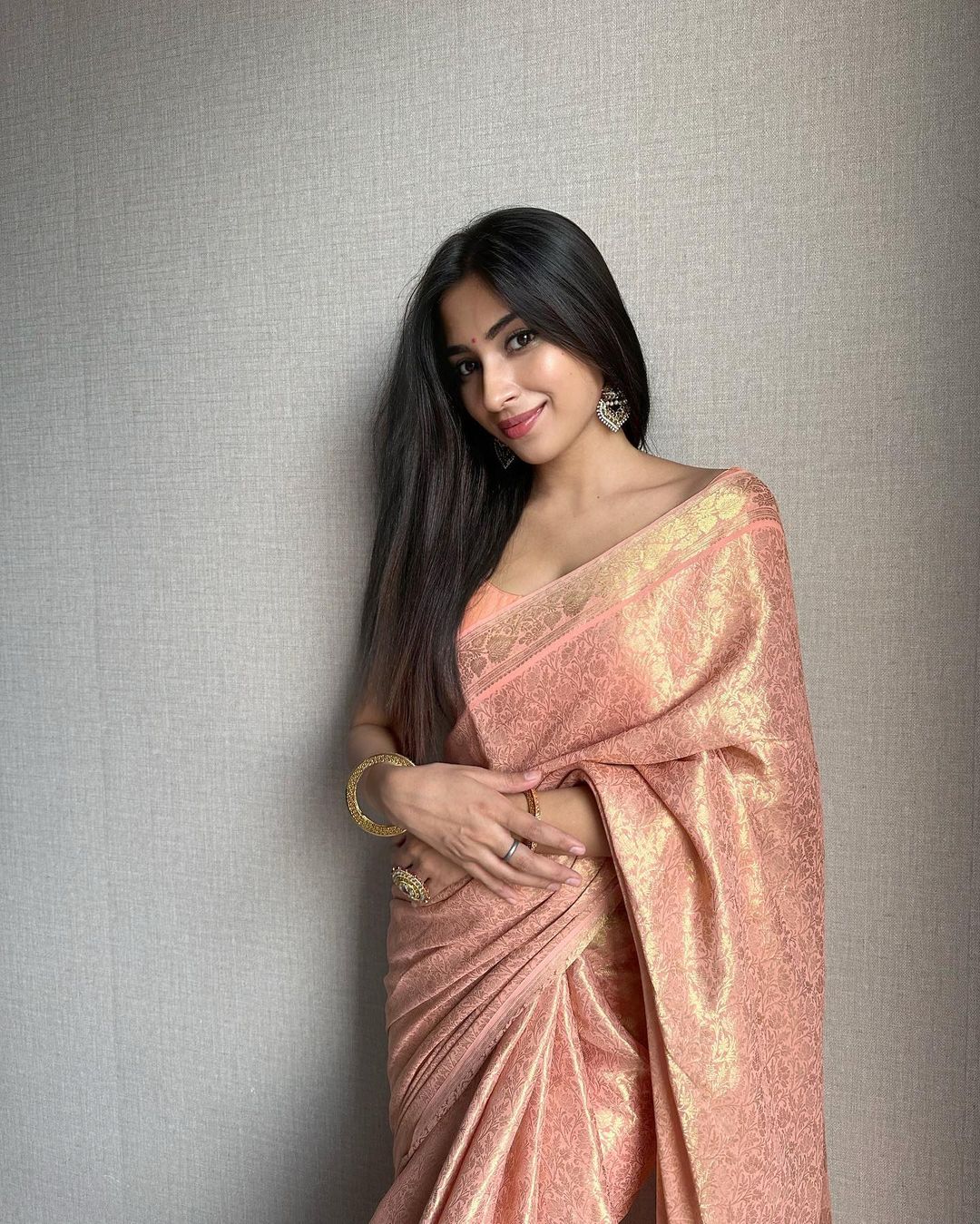 Printed Silk Blend Banarasi Saree in Pink