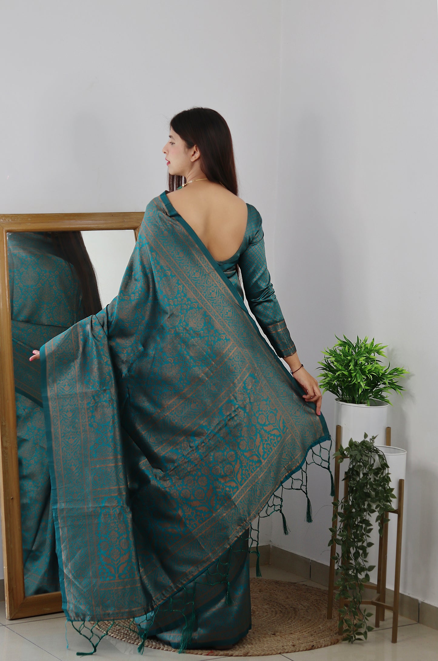 Luxury Pure Silk Kanjivaram Saree with Artistic Prints