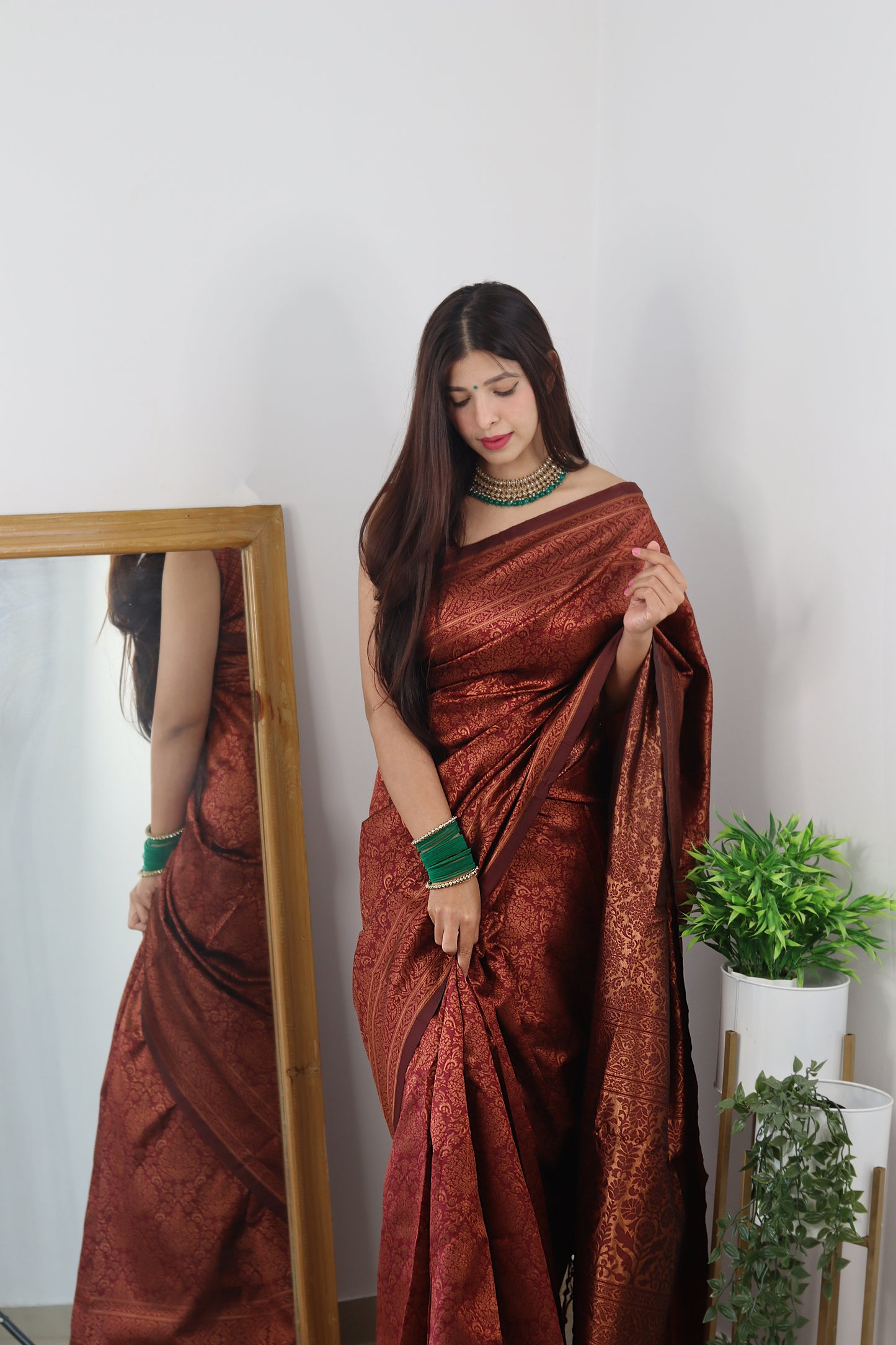Pure Silk Kanjivaram Saree Featuring Classic Prints