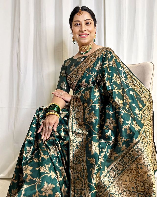 Green Banarasi Jacquard Saree with Floral Print
