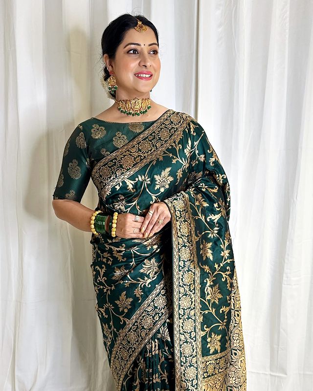 Green Banarasi Jacquard Saree with Floral Print