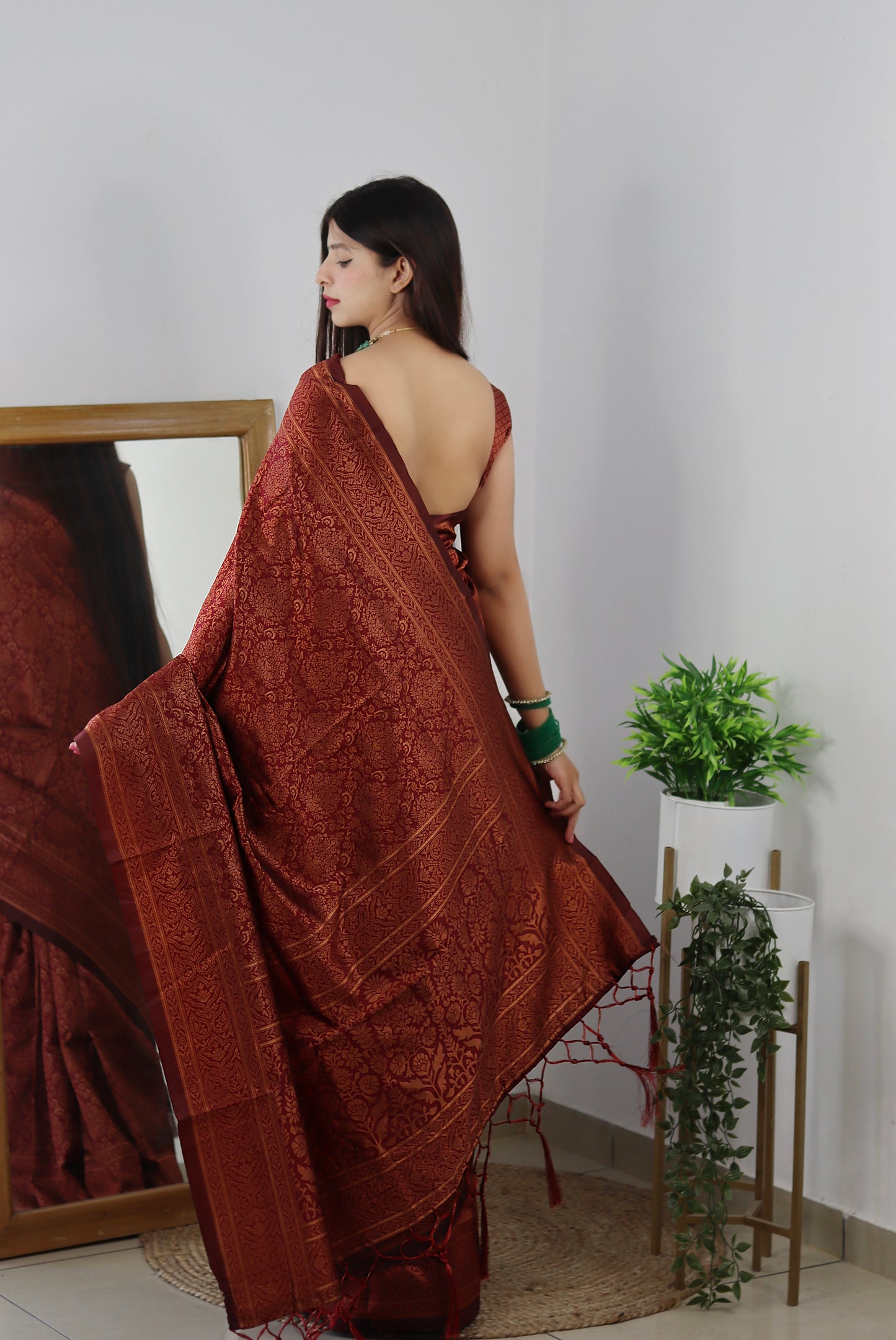 Pure Silk Kanjivaram Saree Featuring Classic Prints