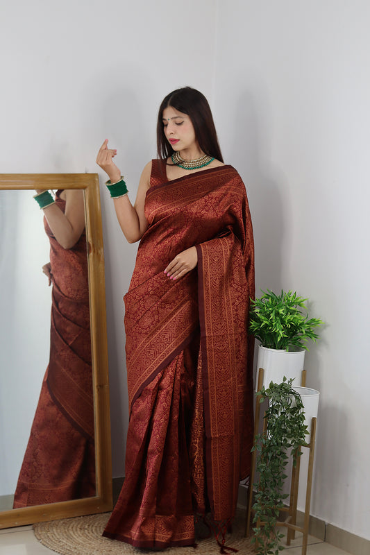 Pure Silk Kanjivaram Saree Featuring Classic Prints