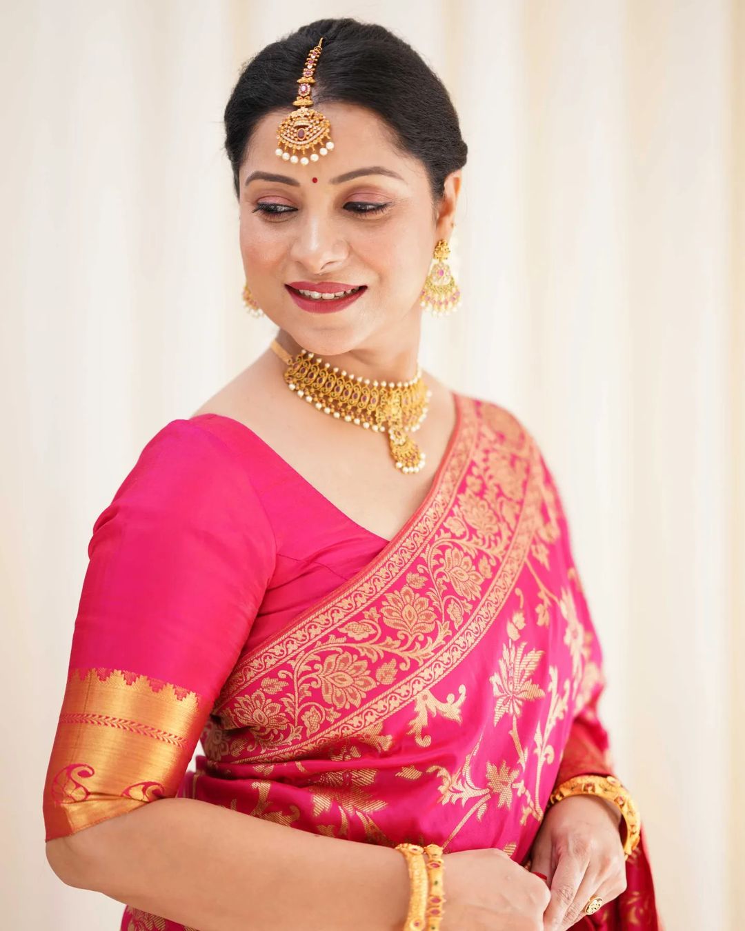Pink Banarasi Jacquard Saree with Elegant Floral Print