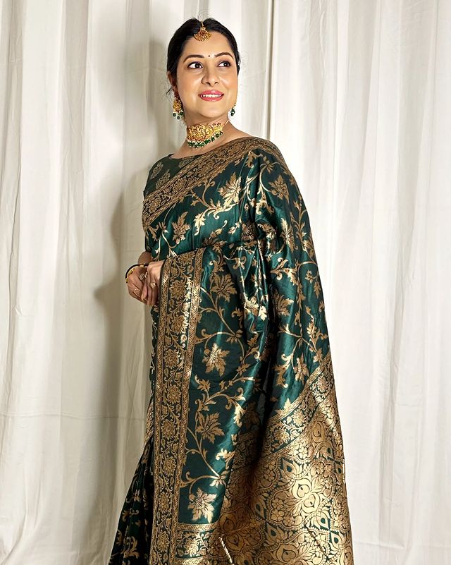 Green Banarasi Jacquard Saree with Floral Print